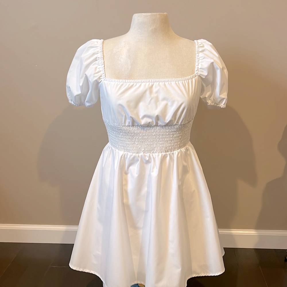 SHEIN cute, white, lined FLATTERING summer/graduation dress puffed sleeves sz SP